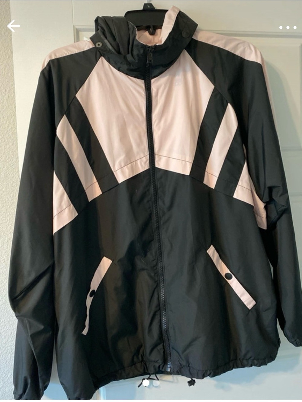 Hollister Pastel Pink and Black Women's Windbreaker Jacket
